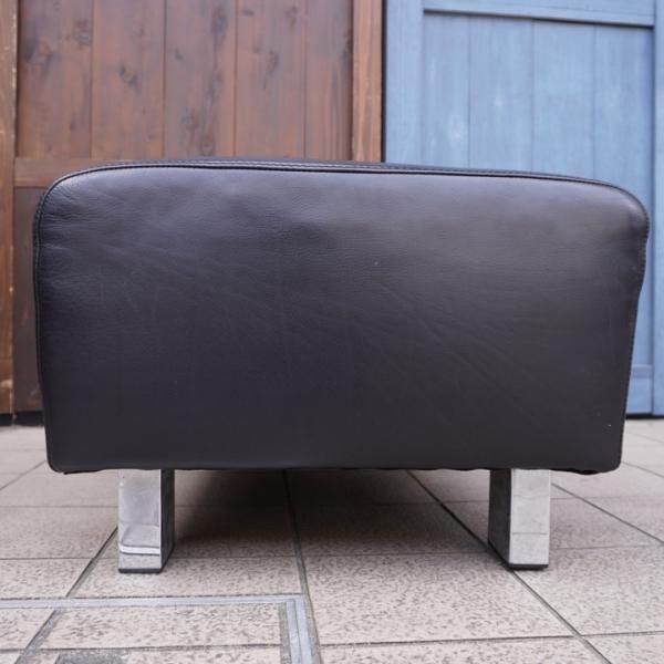 北欧デンマークのBoConcept(ボーコンセプト)のレザー オットマン