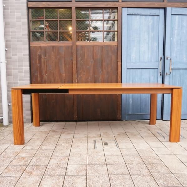 イタリアのCalligaris(カリガリス)社のOMNIA(オムニア) ウォールナット