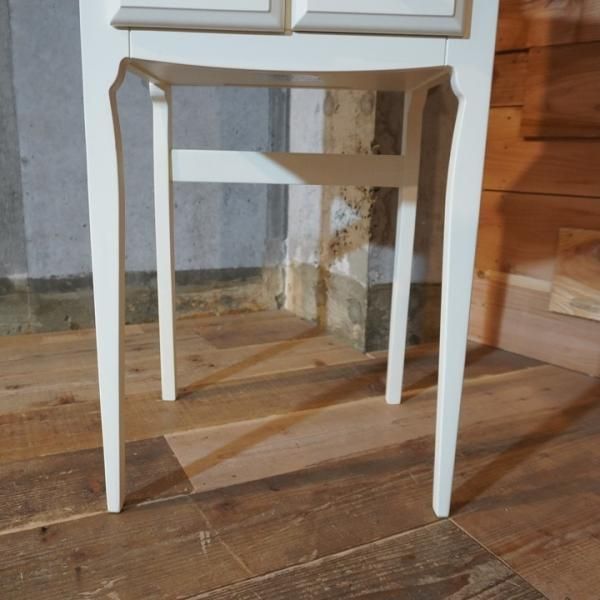 Francfranc(フランフラン)の白を基調とした可愛らしいリリオドレッサー