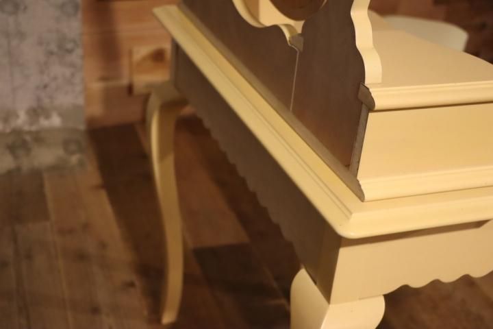 IDC OTSUKA(大塚家具)取り扱いブランドLYNN HOLLYN(リンホーリン)の