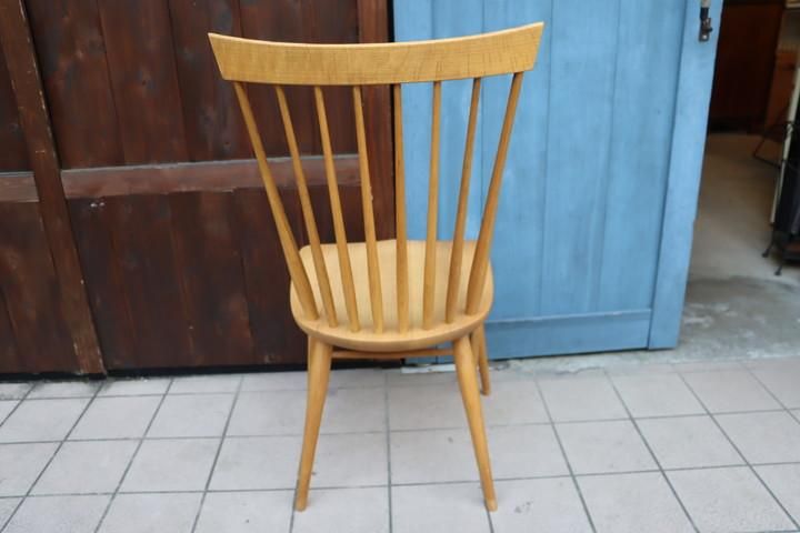 飛騨の家具メーカーKASHIWA(柏木工)よりODA11 オーク材ダイニング