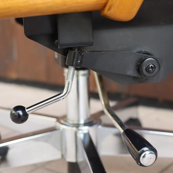 老舗家具メーカーHAMAMOTO(浜本工芸)のナラ無垢材を使用したDSA-5800