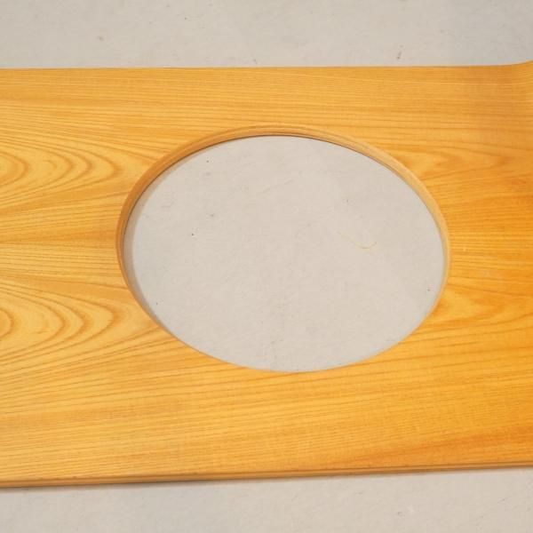 天童木工(TENDO)のケヤキ材板目を使用した曲木 座椅子です