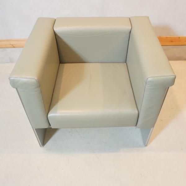 イタリアの高級ブランドCassina(カッシーナ)/INTER DÉCOR AIR FRAME