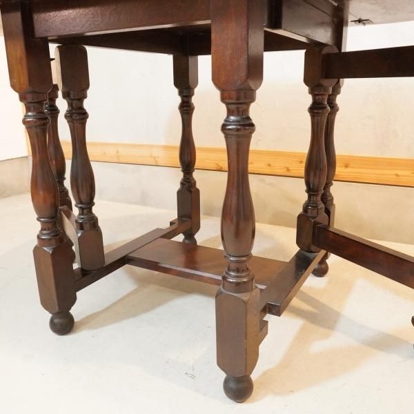 松本民芸家具のM型バタフライテーブルです。ミズメザクラ無垢材を使用