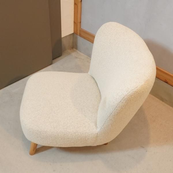 unico(ウニコ)のPUUK(プーク)ラウンジチェアです。ぷっくりとした丸み