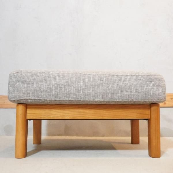 unico(ウニコ)のKIRP(キルプ) オーク材 オットマンです！シンプルで