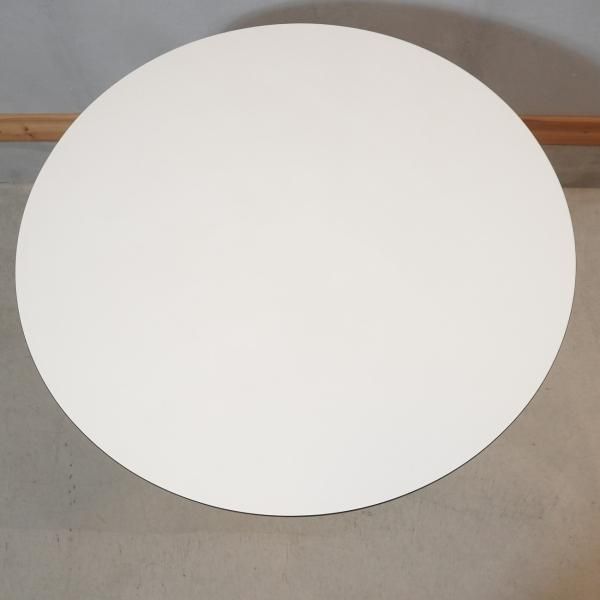 値下げ/Vitra(ヴィトラ)社のBistro table(ビストロテーブル) ホワイト