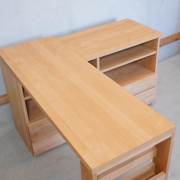 HOTTA WOODY(堀田木工所)のアルダー材 L型で使える伸縮スイングデスク