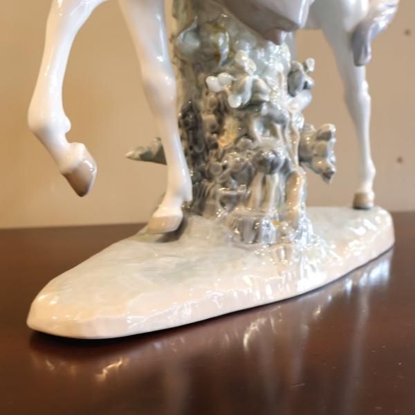スペインLLADRO(リヤドロ)社の陶器人形の置物『フィギュリン』白い馬の