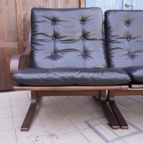 FUJI FURNITURE(冨士ファニチア)のAgio(アージオ) 本革 3Pソファー。曲