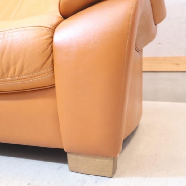 karimoku(カリモク家具)より本革を使用したZW73 3人掛けソファー