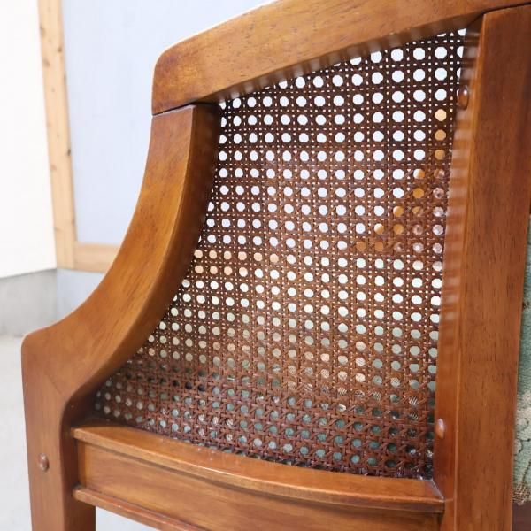 MITSUKOSHI(三越)の高級家具、Brugge(ブルージュ)のアームチェアーです