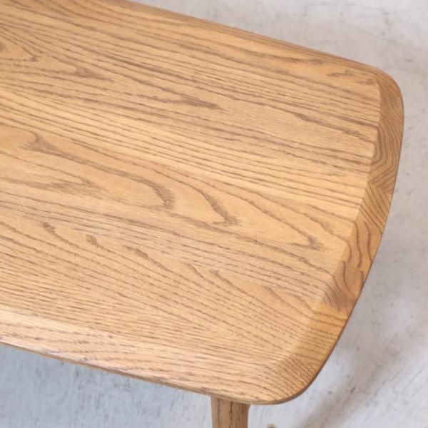 MOMO natural(モモナチュラル)のオーク無垢材 ローテーブルです。天板