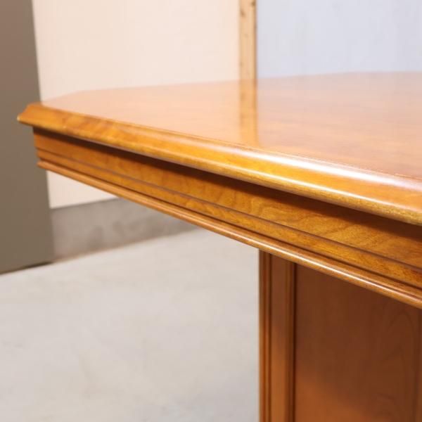 横浜ダニエル(Daniel)のLD(エルディー) ダイニングテーブルです。英国