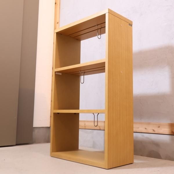 karimoku(カリモク家具)のユーティリティ オーク材 書棚です。無駄を