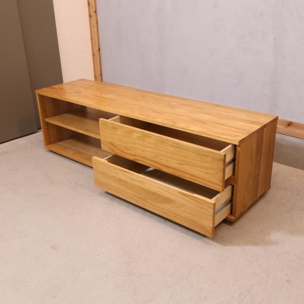 人気の無印良品(MUJI)のオーク無垢材 AVラック！！シンプルなTVボード