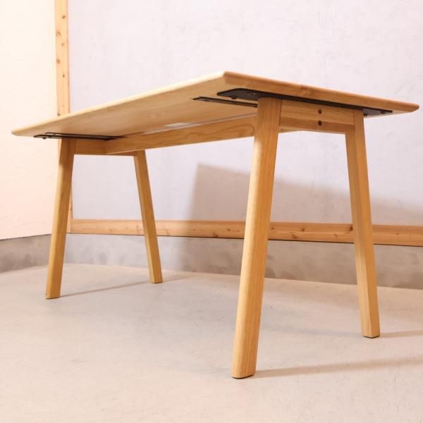 ACTUS(アクタス)のSoup(スープ) オーク材 ダイニングテーブルです