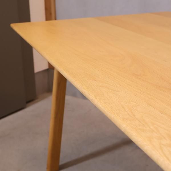 ACTUS(アクタス)のSoup(スープ) オーク材 ダイニングテーブルです