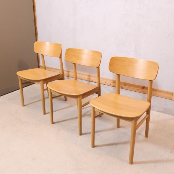 人気の無印良品(MUJI)のオーク材を使用したラウンドチェアです