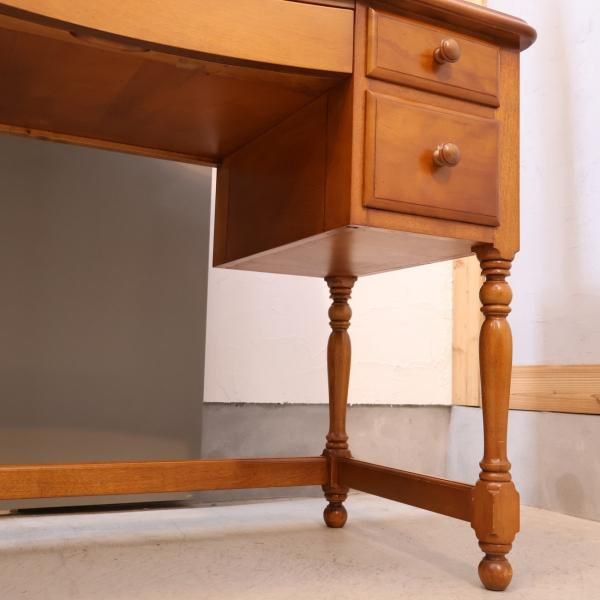 横浜クラシック家具 Daniel(ダニエル)のアーリーアメリカンシリーズ A