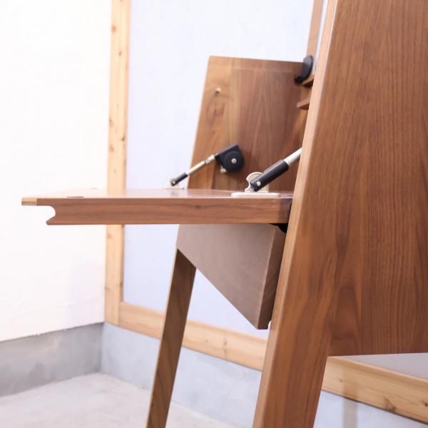 karimoku(カリモク家具)よりQT2811 ウォールナット材 ドレッサー。鏡や