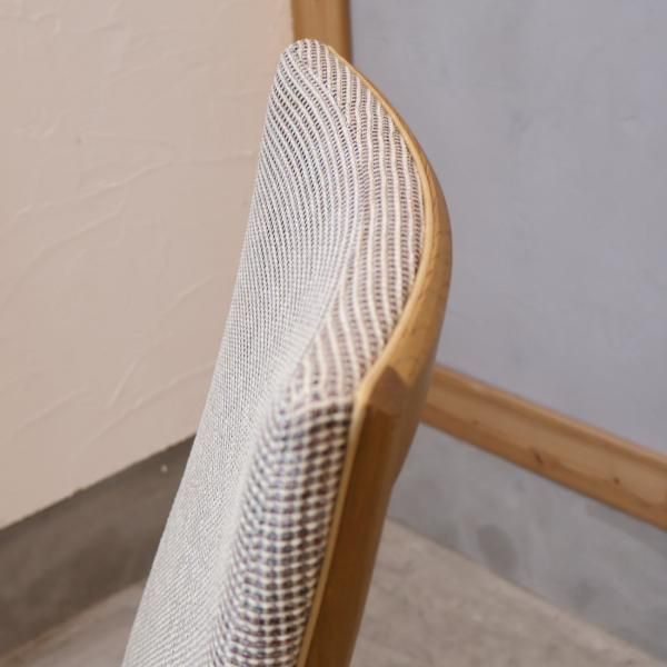 人気のkarimoku(カリモク家具)/Chitano(チターノ)よりダイニングチェア