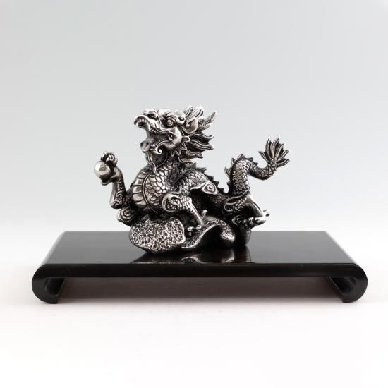 錫 置物 干支 龍（辰） -KIRISHIMA- 黒漆加工 台付 [No.186M-5]｜薩摩