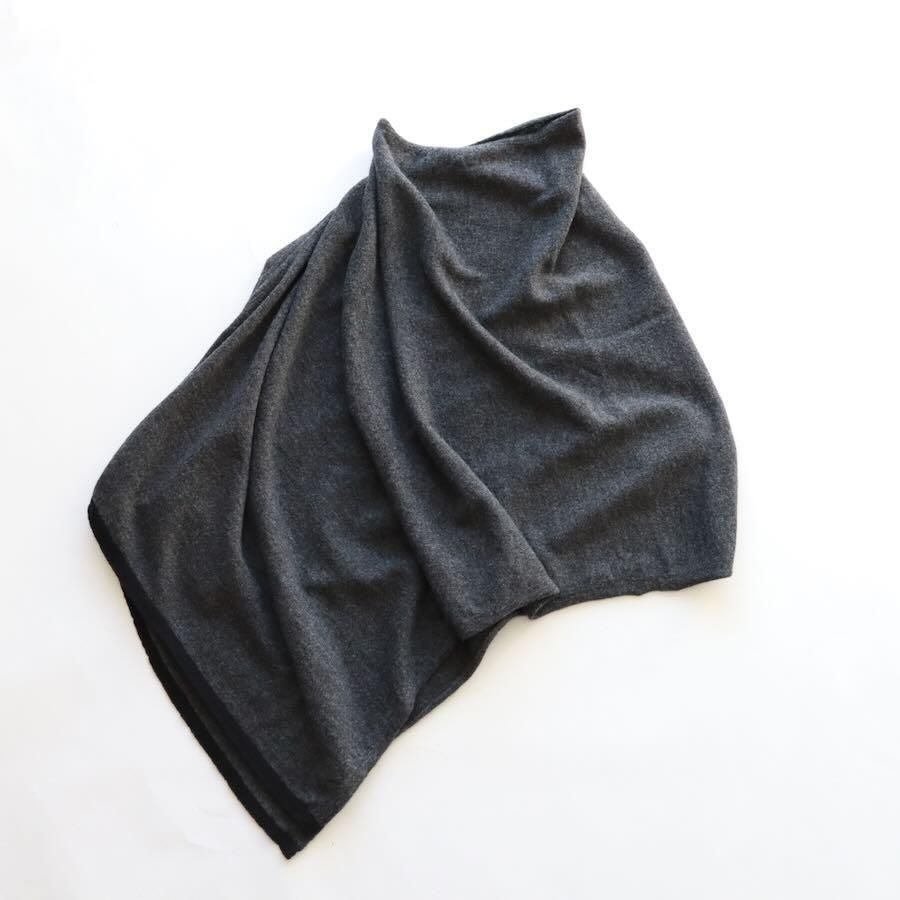 maison de soil（メゾンドソイル）MERINO WOOL/CASHMERE PLAIN PONCHO