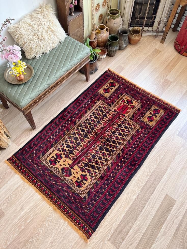 お洒落なヴィンテージラグ☆トライバルラグ バルーチ ヴィンテージラグ