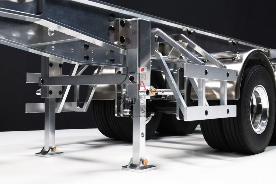 タミヤ1/14 20ftコンテナ積載用セミトレーラー