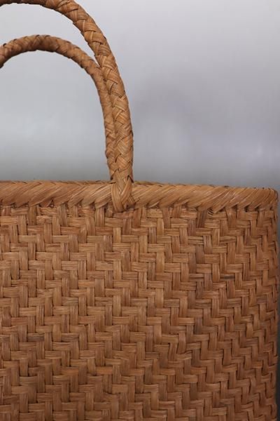 G-2425】山葡萄籠バッグ 網代編み 横長 中 - 銀座きもの青木｜長く大切