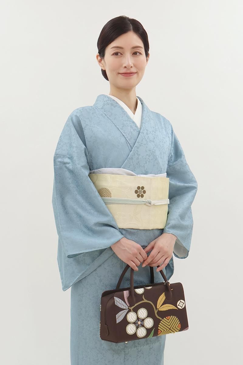 銀座【L-8217】西陣製 夏 袋帯 鳥の子色 横段暈かしに笹蔓文（証紙付