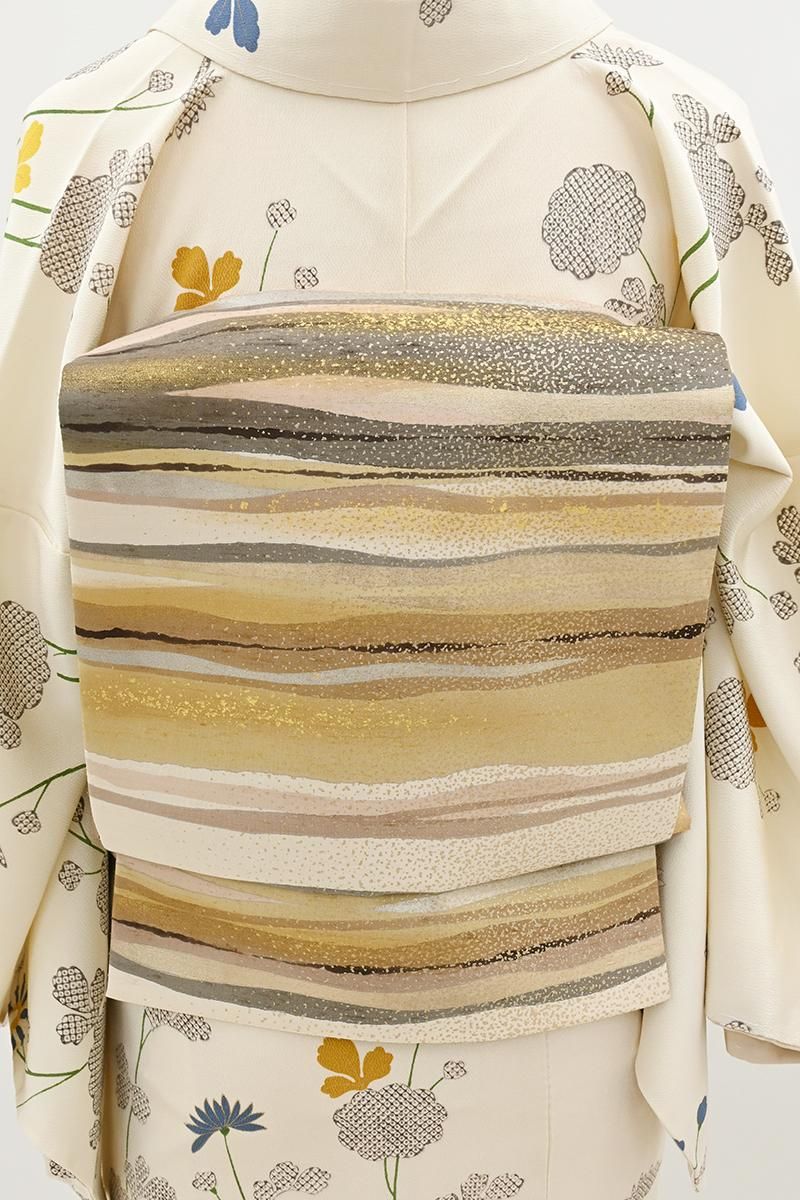 銀座【L-8460】白山工房製 牛首紬地 洒落袋帯 薄香色 横段に切箔散らし