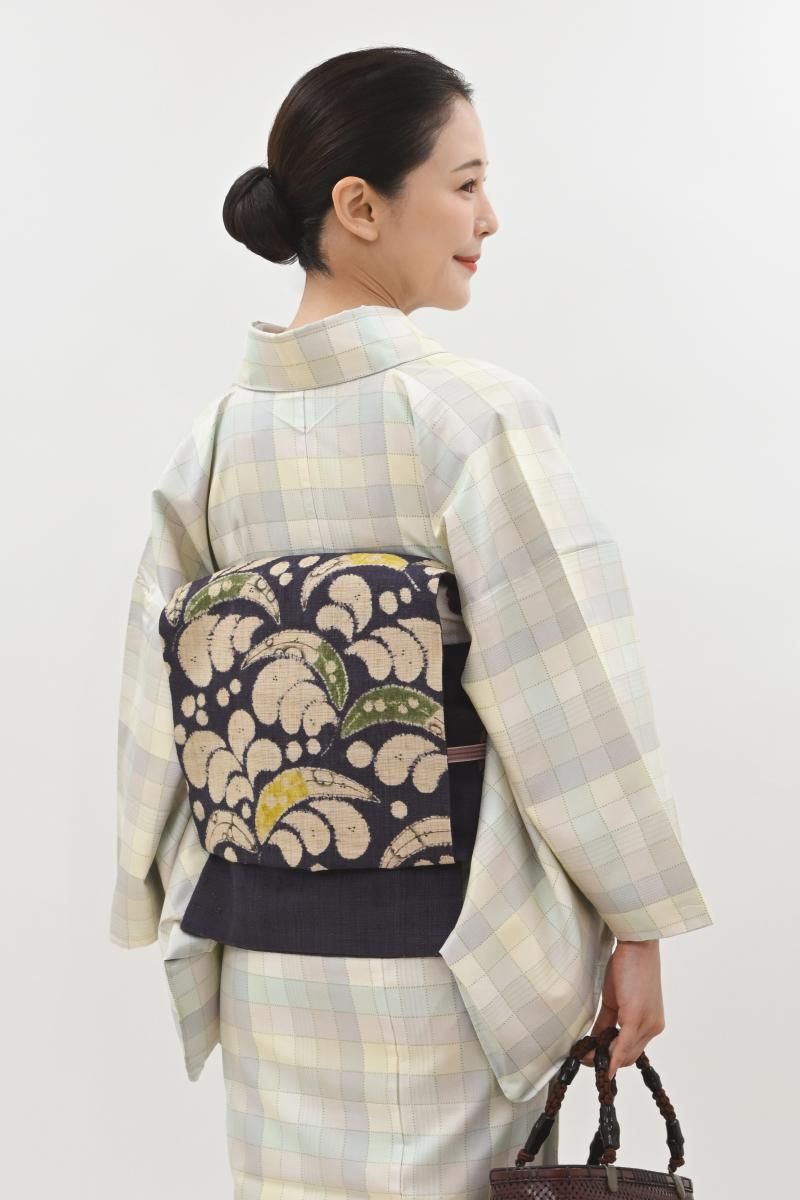 銀座【H-0763】森健持作 紬地 染名古屋帯 紺色 辻が花文（落款入