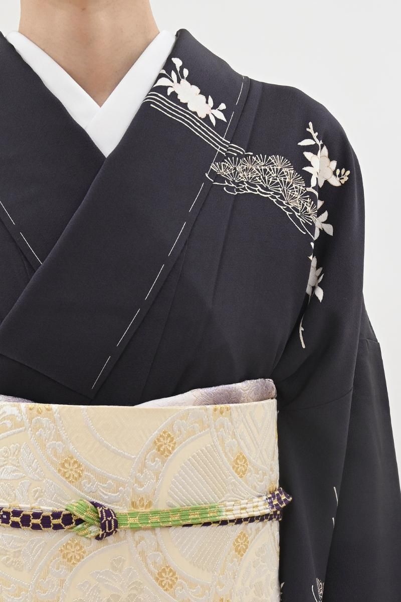 銀座【B-4296】付下げ 黒紫色 波に四季花文（反端付）（N） :身丈161