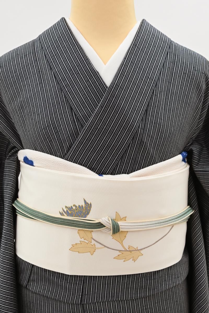 銀座【H-0906】塩瀬地 染名古屋帯 白練色 菊の図 - 銀座きもの青木