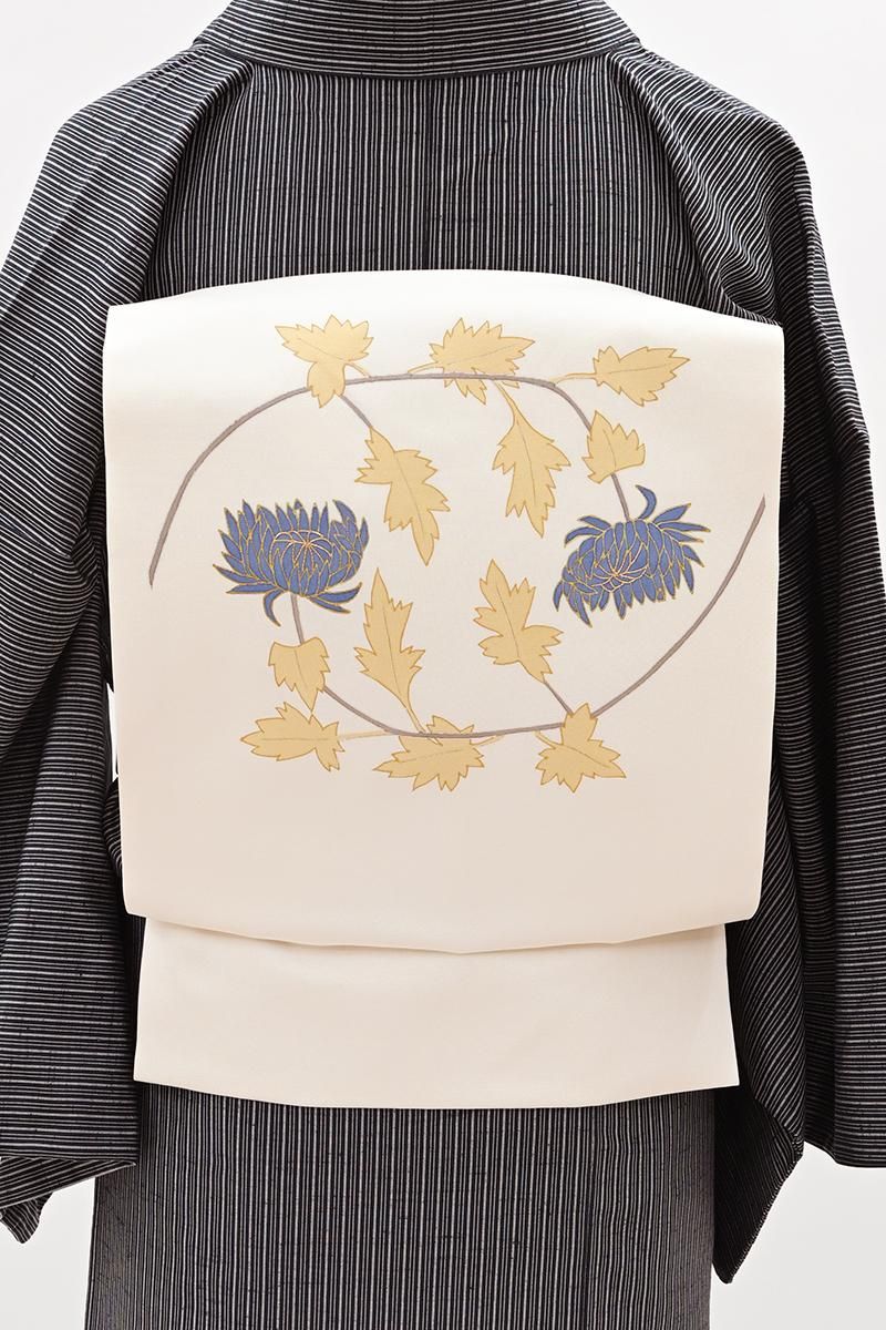 銀座【H-0906】塩瀬地 染名古屋帯 白練色 菊の図 - 銀座きもの青木