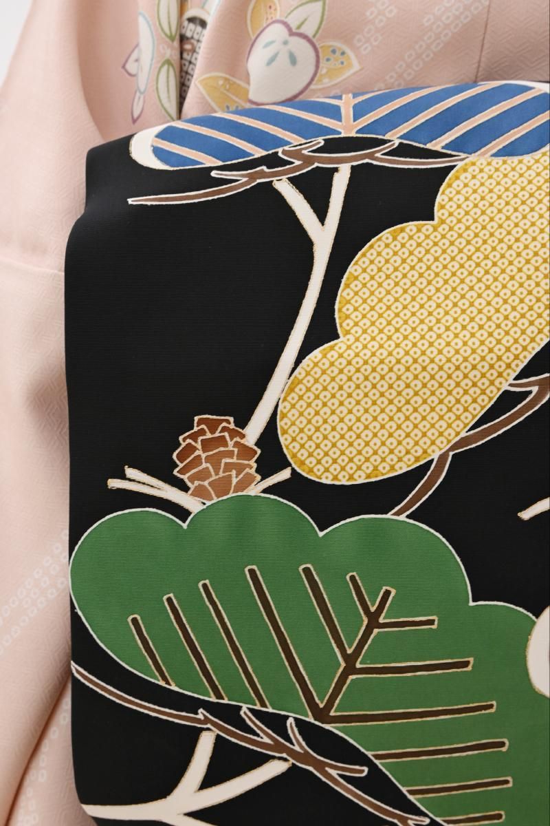 銀座【H-0916】塩瀬地 染名古屋帯 黒色 松の図 - 銀座きもの青木｜長く