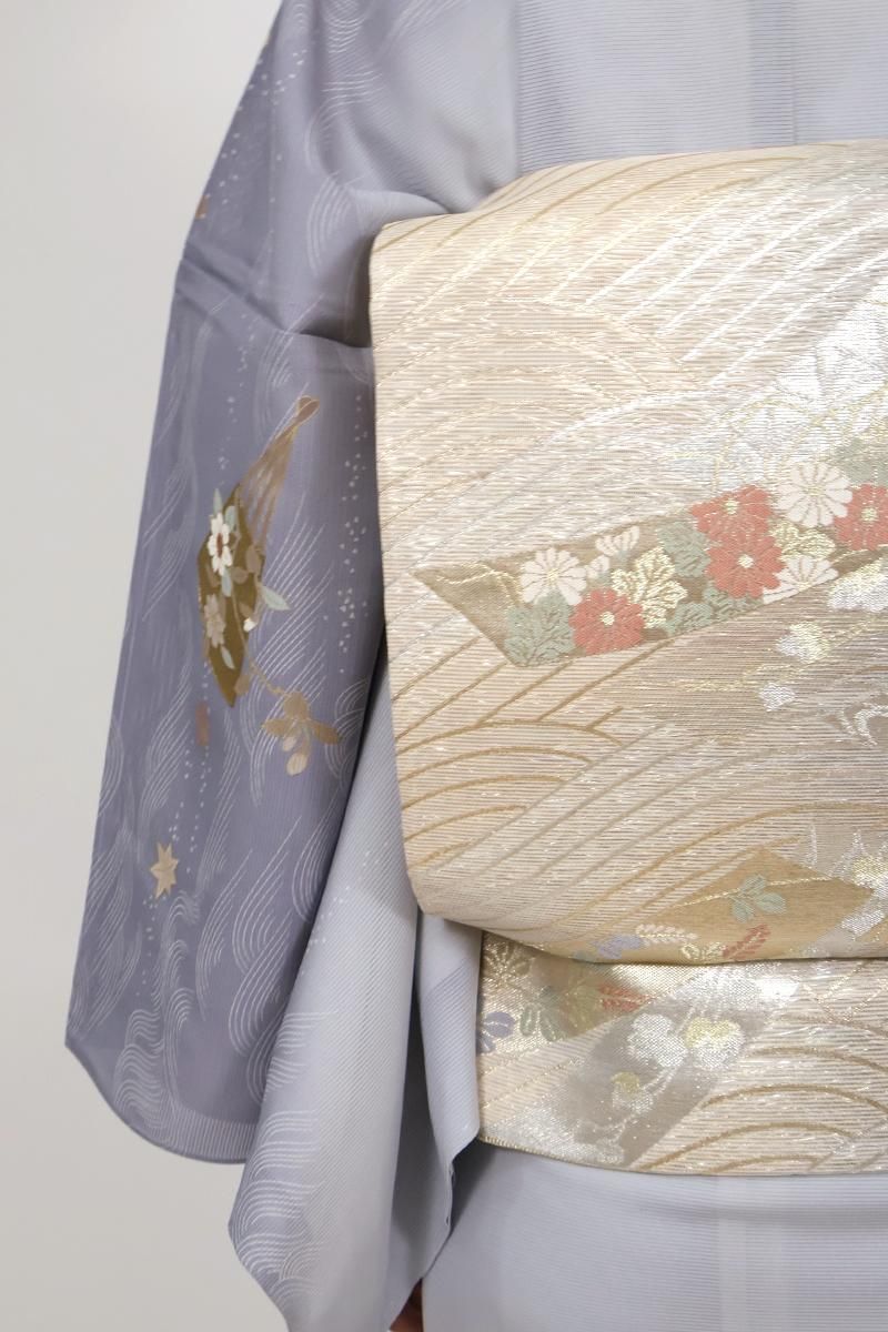 あおき【L-7411】絽 袋帯 練色×淡い銀鼠色 波に秋草の短冊文 - 銀座