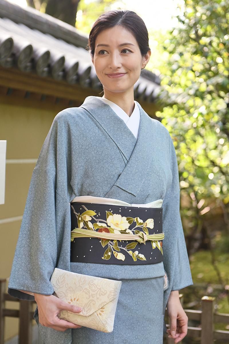 G-3223】数寄屋袋 花唐草文 白色×グレー系 - 銀座きもの青木｜長く大切