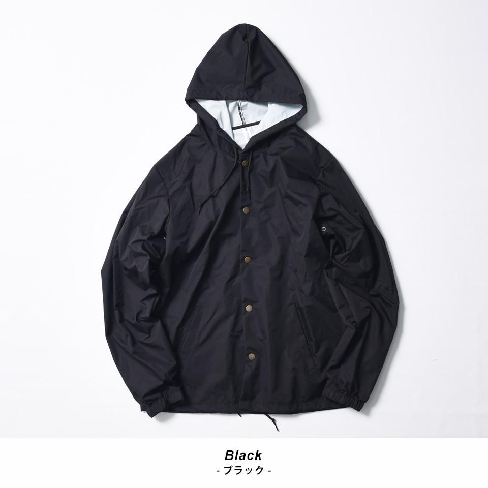 インデペンデントのスタイリッシュなデザインのコーチジャケット