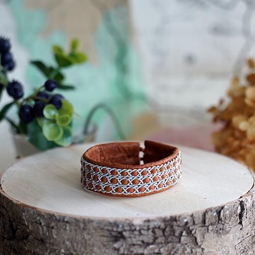 VOSS & KOMPANI - サーミブレスレット（ナチュラルカラー/15センチ/Da4