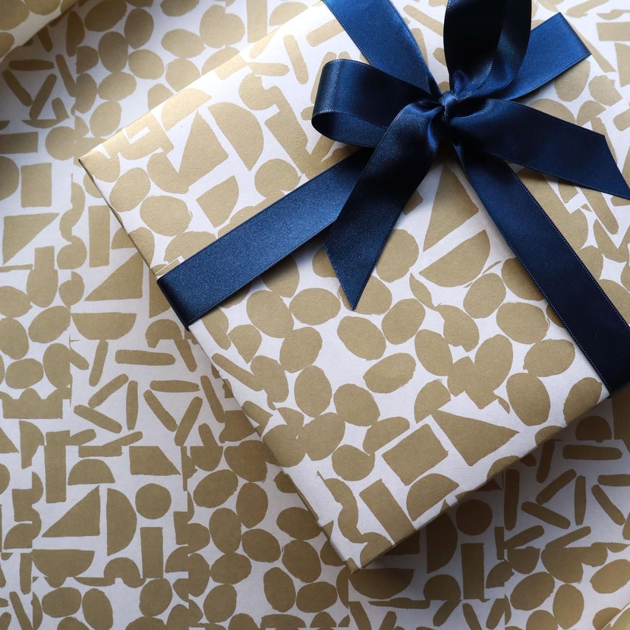 B2サイズ PUZZLE GOLD柄 包装紙 2枚 - おしゃれな海外包装紙、かわいい