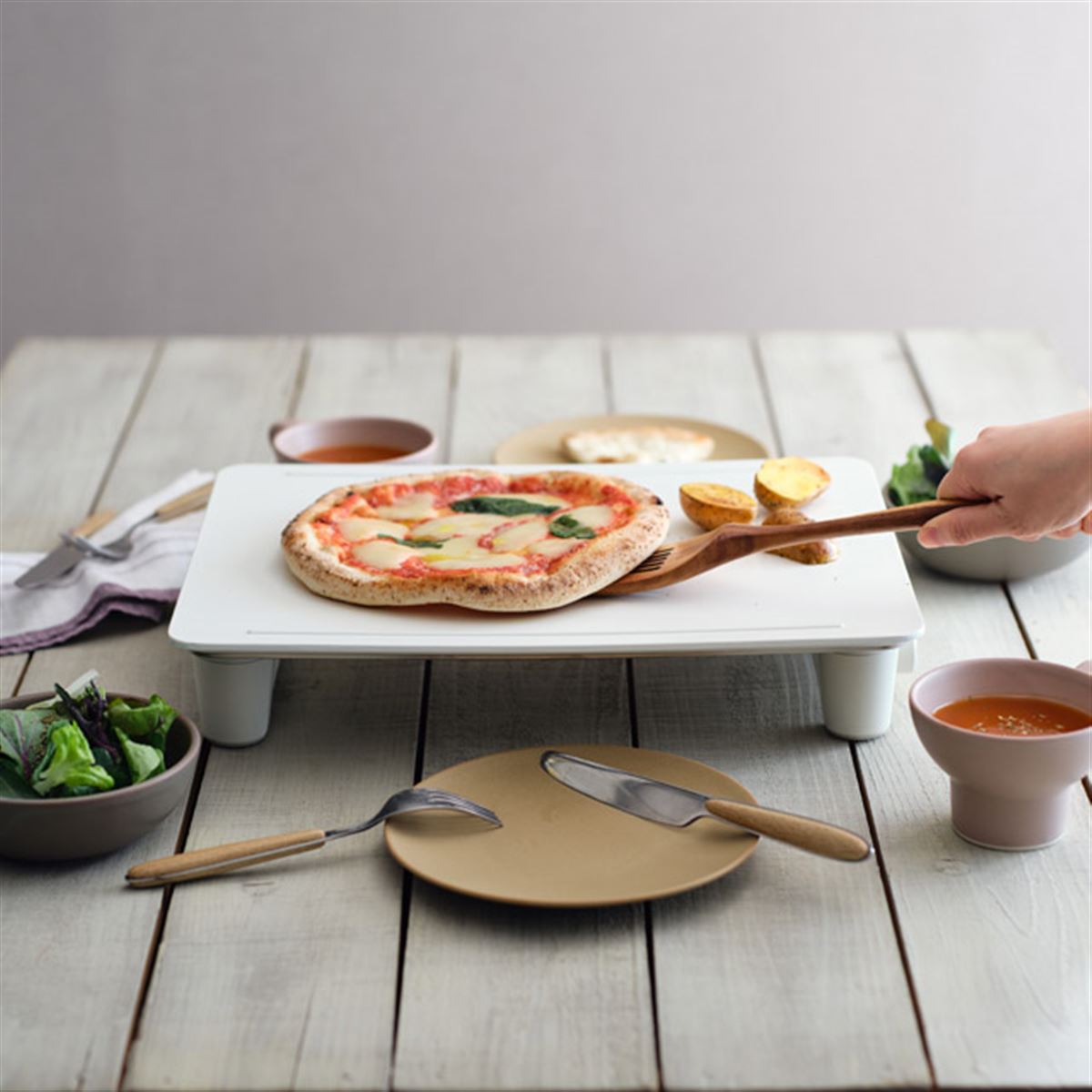 abien、未来型ホットプレート「MAGIC GRILL（2022モデル）」に新色