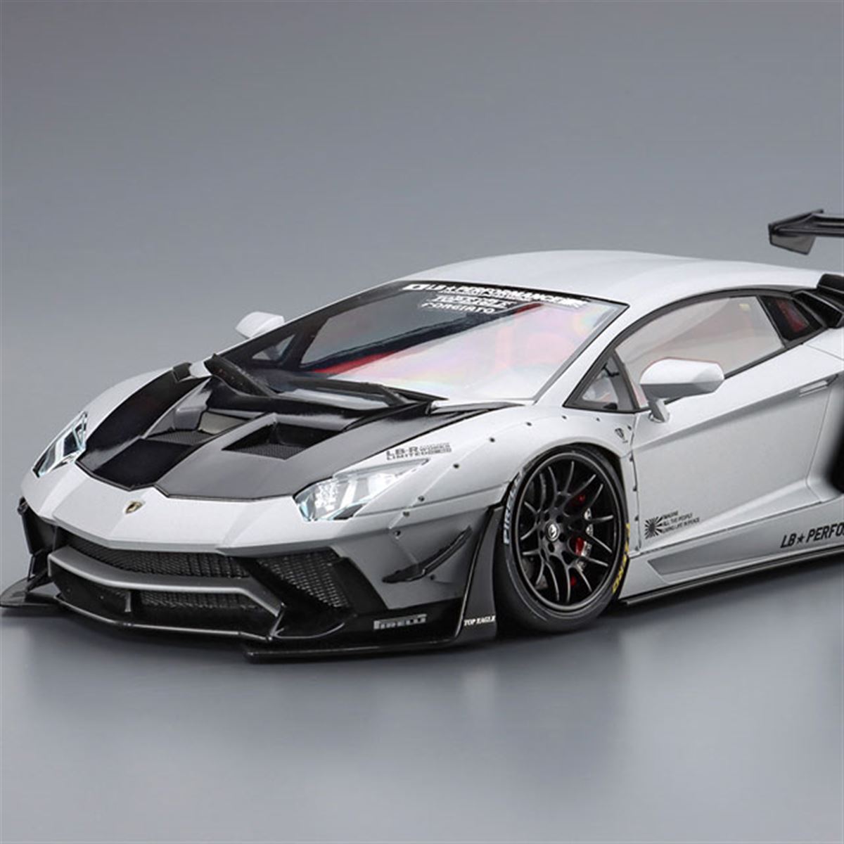 AOSHIMA、1/24スケール「アヴェンタドール Ver.1」のリミテッド