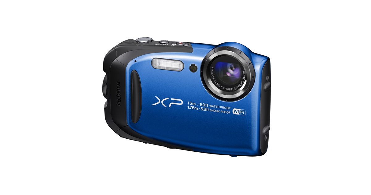 富士フイルム、179gの軽量ボディに15m防水などを備えた「FinePix XP80