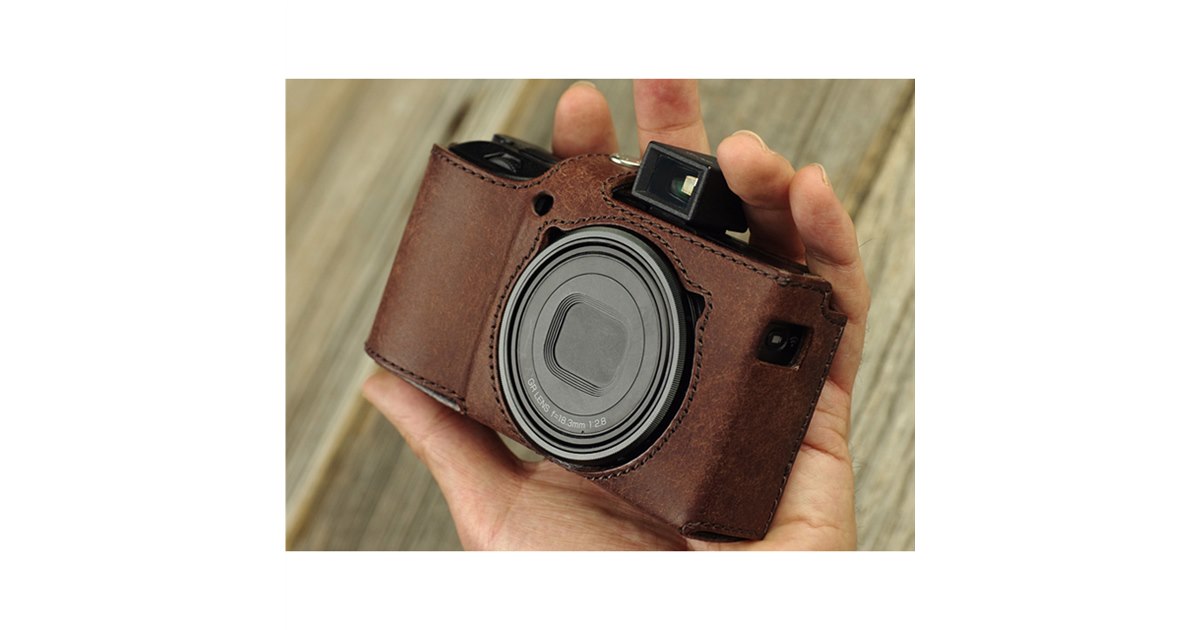 ユリシーズ 、「RICOH GR III」専用のシンプルなレザーケース - 価格.com