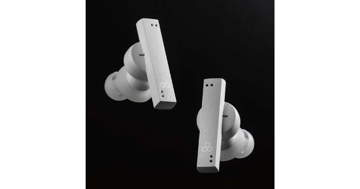 final、フラッグシップ完全ワイヤレスイヤホン「ZE8000」を本日12/16