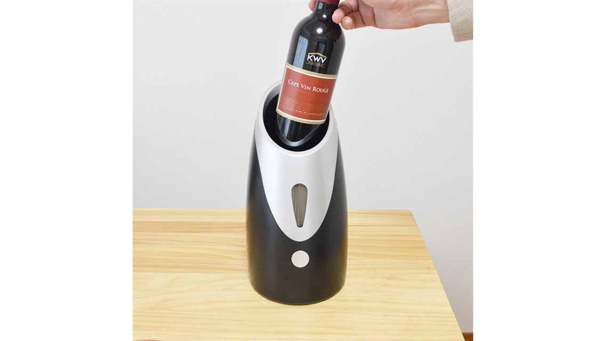 卓上に置ける「1本用ワインクーラー」発売、ボタンひとつで温度を